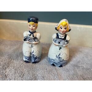 Vintage Ceramic Blue and White Dutch Boy and Girl Salt and Pepper Shakers